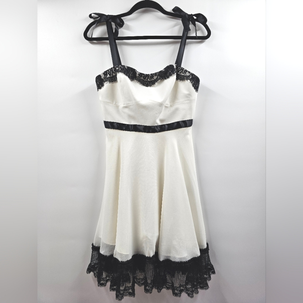 White w Black Lace & Bow. Feminine Dress Sz 6 PEARL by Georgina Chapman/Marchesa
